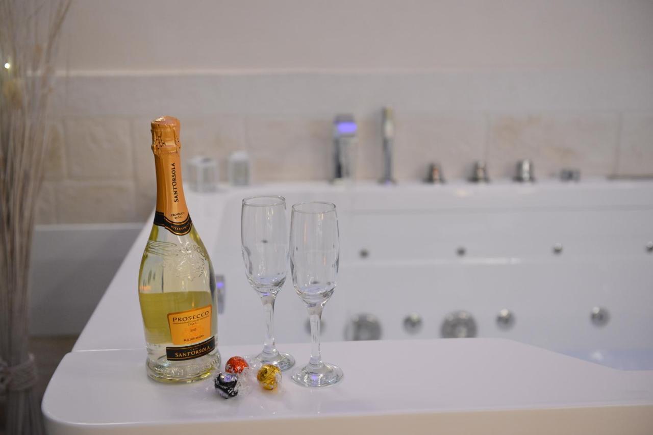 Suite Laurel Spa Con Idromassaggio Fasano Buitenkant foto